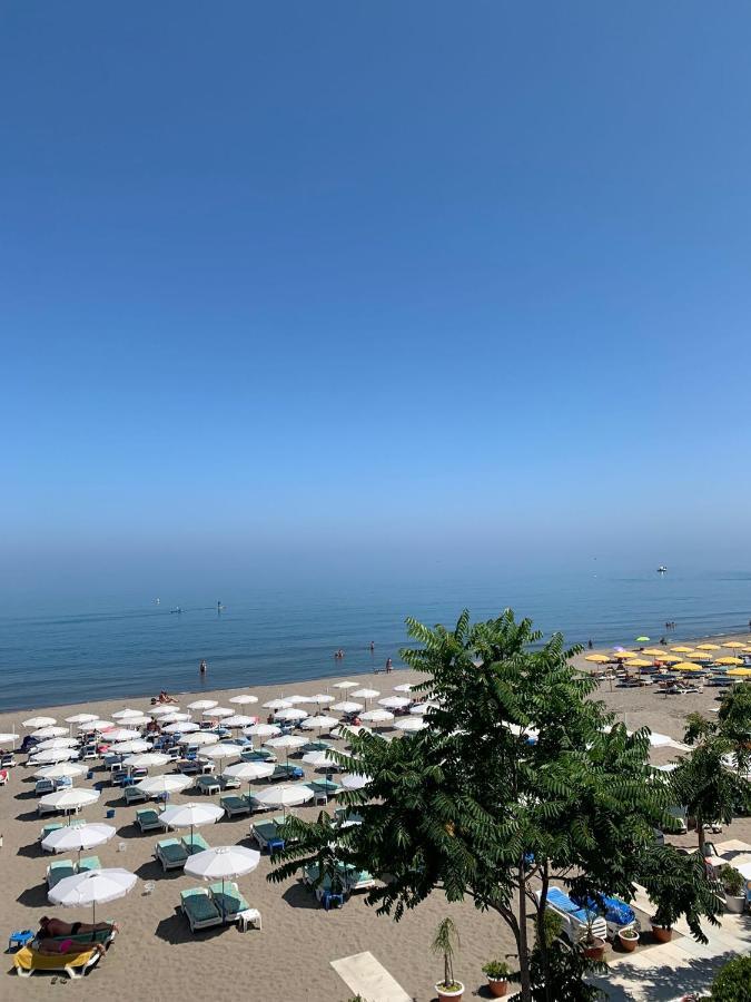 Apartamentos Guaquin Torremolinos Dış mekan fotoğraf