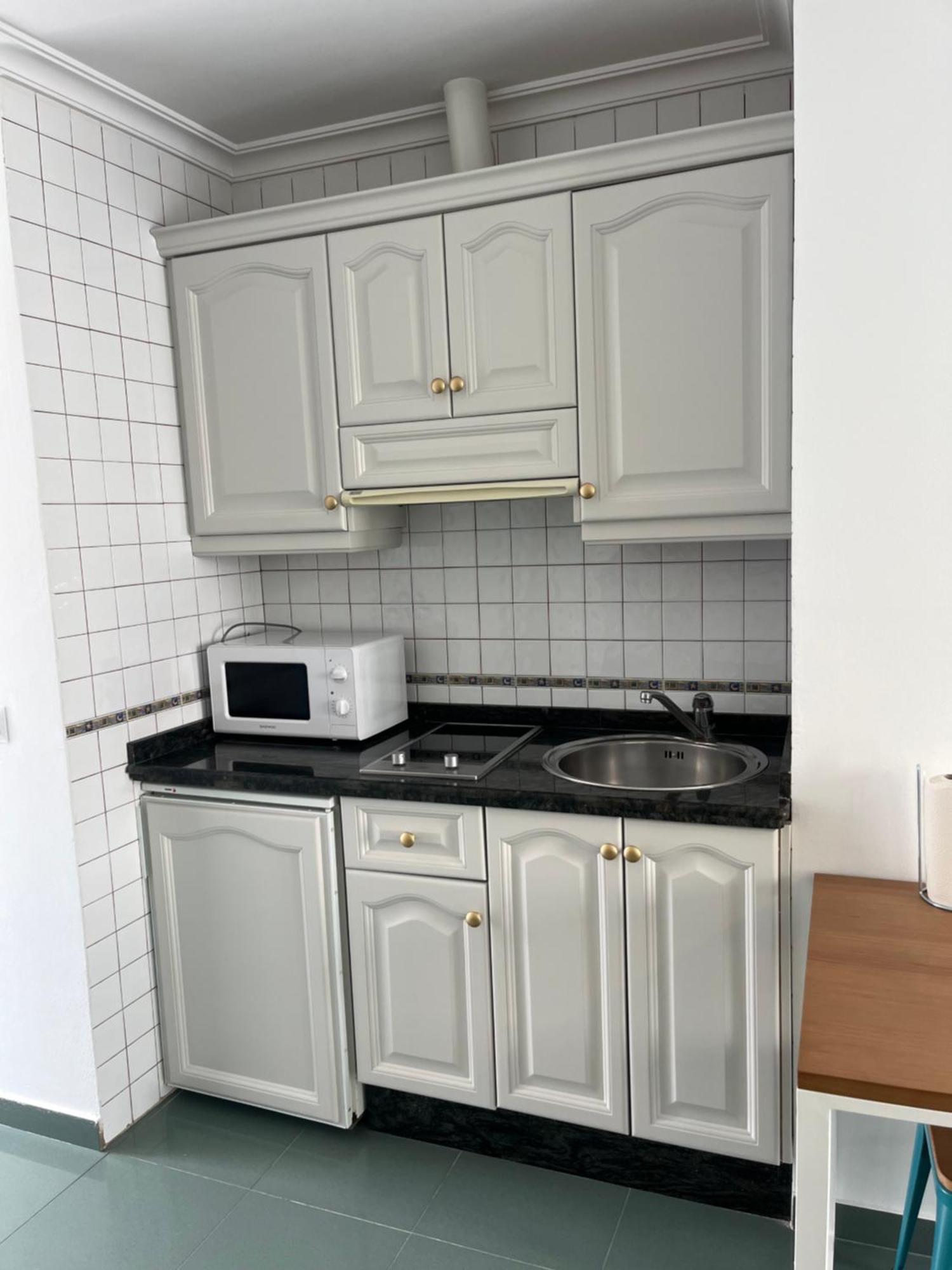 Apartamentos Guaquin Torremolinos Oda fotoğraf